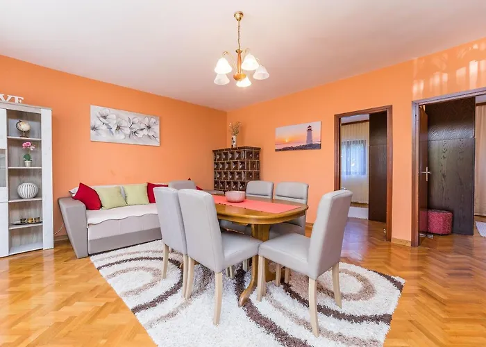 Apartment Juracak *