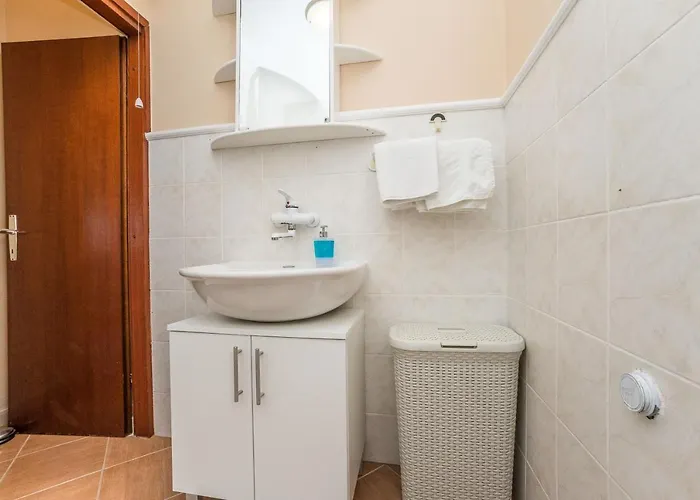 Juracak Apartment *