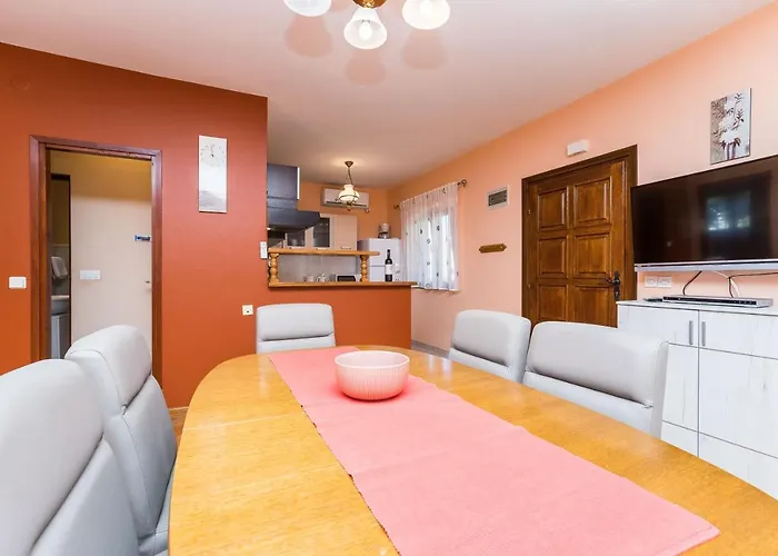 Juracak Apartment