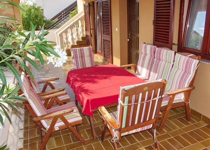 Juracak Apartment *