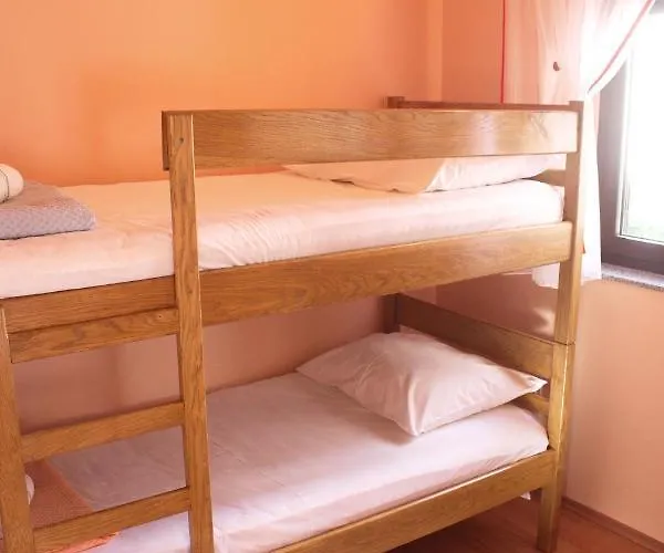 דירה Juracak נין