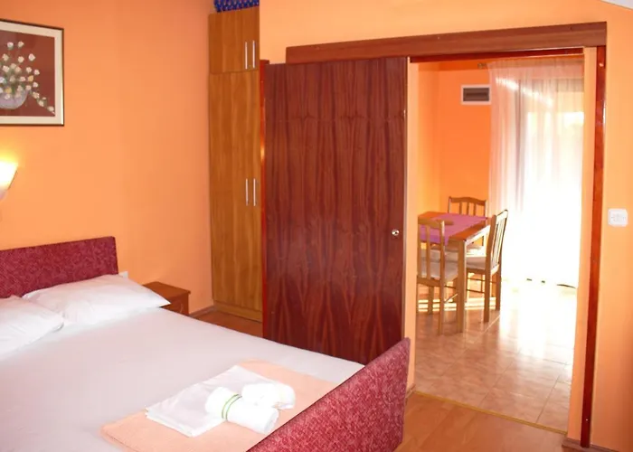 Juracak Apartment *