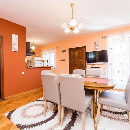 Juracak Apartment