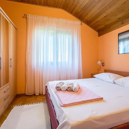 Apartment Juracak Nin