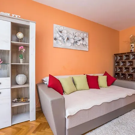Apartment Juracak *